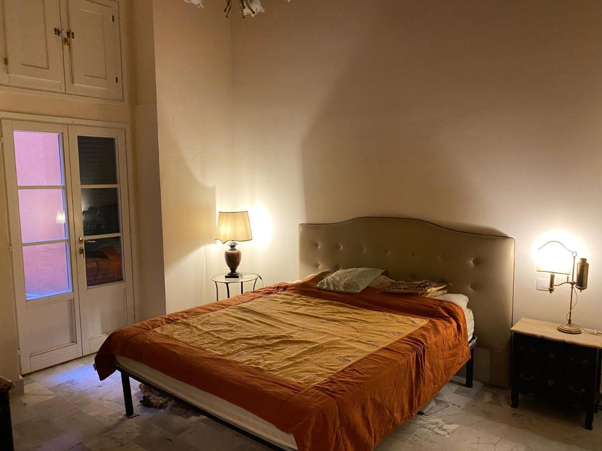Renovated Apartment With 3 Bedrooms In An Historic Palazzo Between Port And Old Town Livorno Ngoại thất bức ảnh