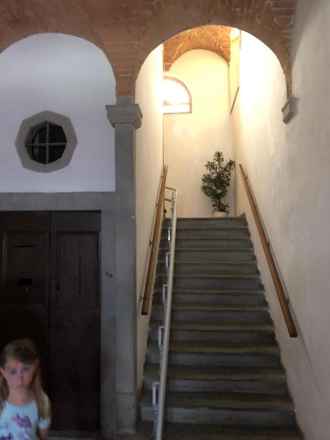 Renovated Apartment With 3 Bedrooms In An Historic Palazzo Between Port And Old Town Livorno Ngoại thất bức ảnh