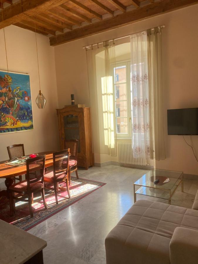 Renovated Apartment With 3 Bedrooms In An Historic Palazzo Between Port And Old Town Livorno Ngoại thất bức ảnh