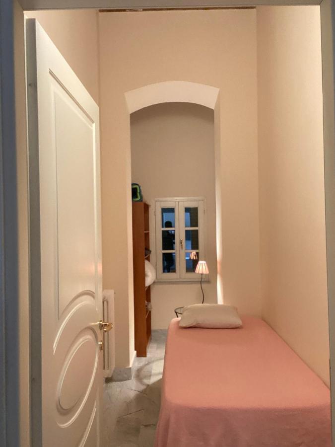 Renovated Apartment With 3 Bedrooms In An Historic Palazzo Between Port And Old Town Livorno Ngoại thất bức ảnh